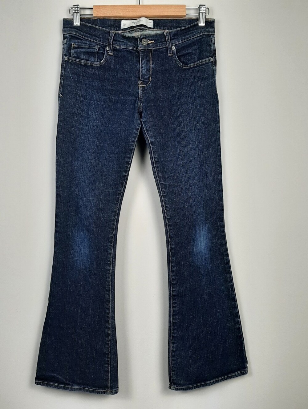 Abercrombie & Fitch Madison Dark Wash Low Rise Blue Jeans Size 6 - Picture 1 of 11